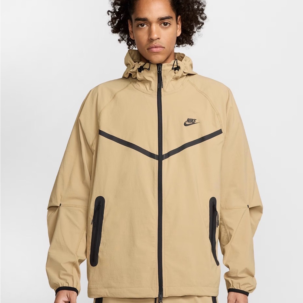Nike Men's Beige Windbreaker Jacket
